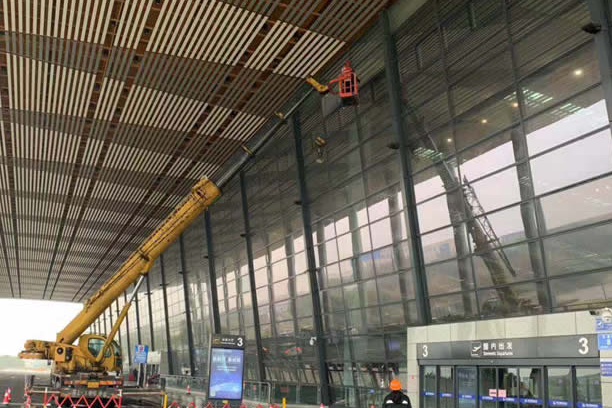 松溪玻璃幕墙维护和保养